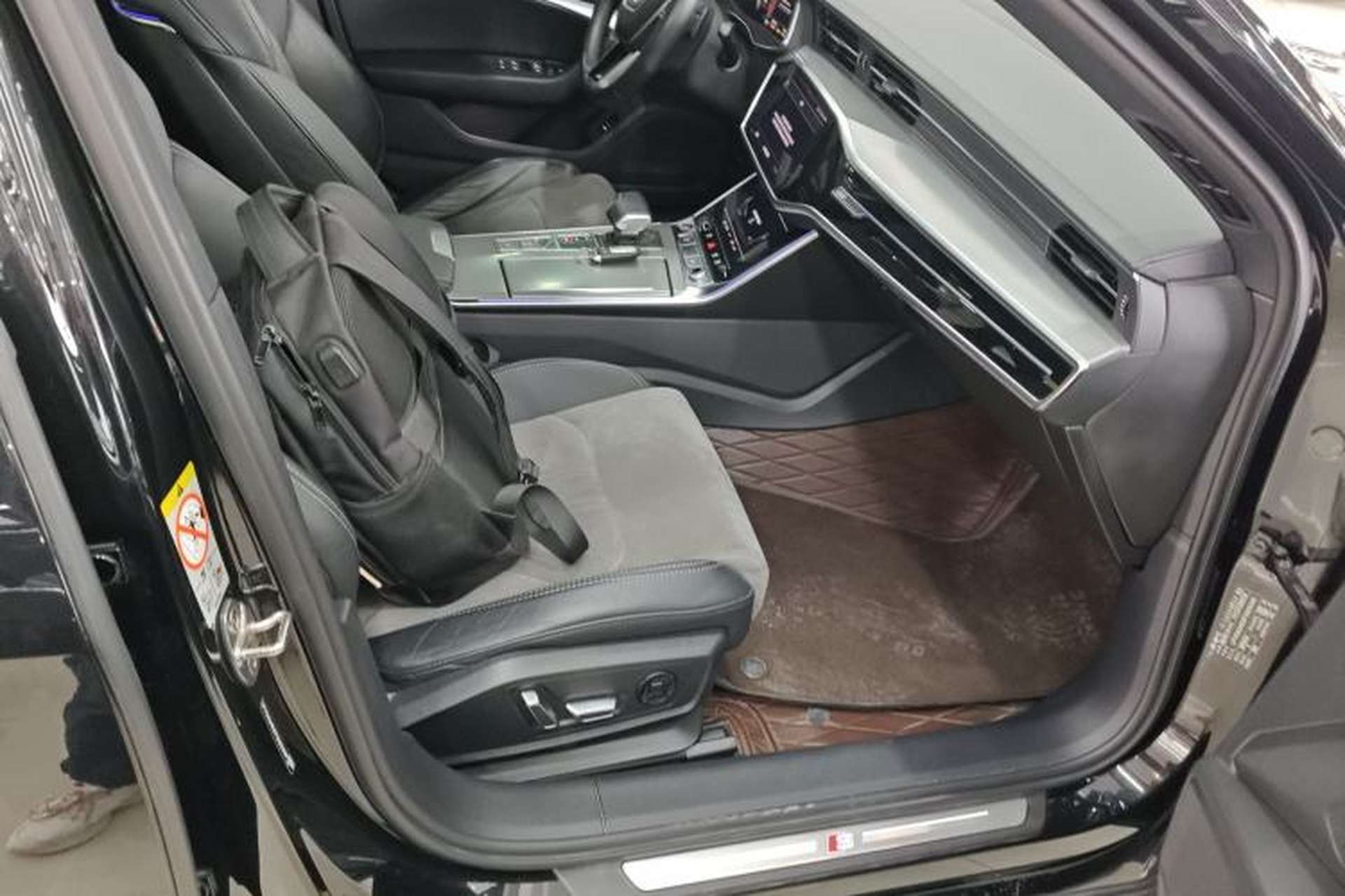 Used Audi A6L 2023 40 TFSI Luxury Dynamic Model Right Front Seat