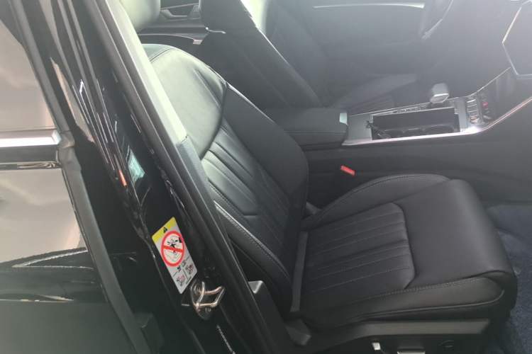Used Audi A6L 2023 40 TFSI Luxury Prestige Edition Right Front Seat