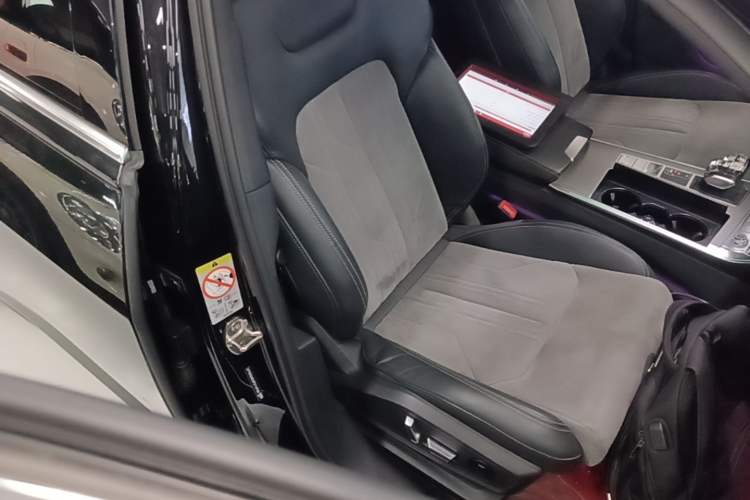 Used Audi A6L 2023 Revised 45 TFSI Prestige Dynamic Edition Right Front Seat
