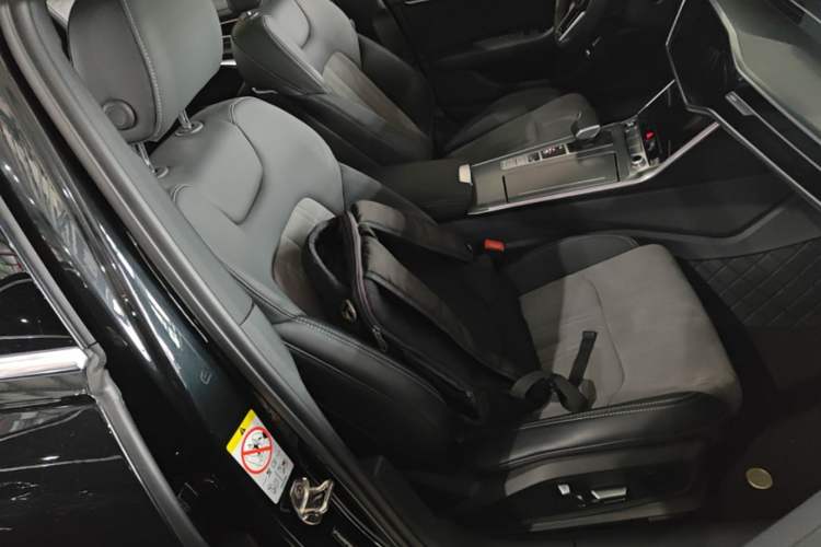 Used Audi A6L 2023 Revised 40 TFSI Luxury Dynamic Edition Right Front Seat