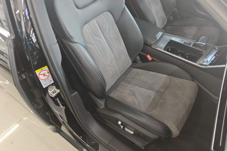 Used Audi A6L 2023 Revised 40 TFSI Luxury Dynamic Edition Right Front Seat