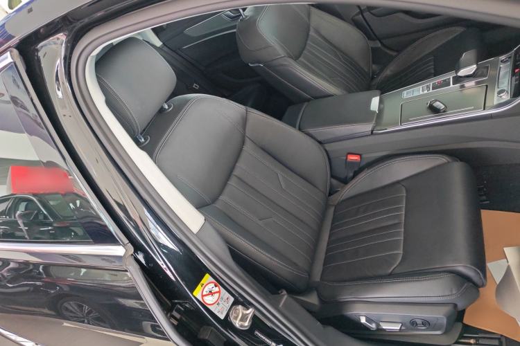 Used Audi A6L 2023 Revised 40 TFSI Luxury Prestige Edition Right Front Seat