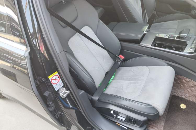 Used Audi A6L 2023 Revised 40 TFSI Luxury Dynamic Edition Right Front Seat