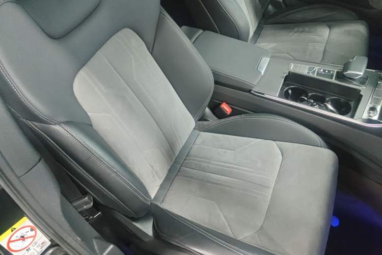 Used Audi A6L 2023 Revised 40 TFSI Luxury Dynamic Edition Right Front Seat