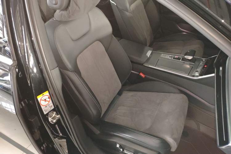 Used Audi A6L 2023 Revised 40 TFSI Luxury Dynamic Edition Right Front Seat
