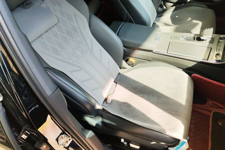 Used Audi A6L 2023 40 TFSI Luxury Dynamic Model Right Front Seat