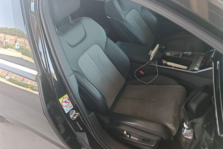 Used Audi A6L 2023 Revised 40 TFSI Luxury Dynamic Edition Right Front Seat
