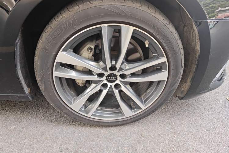 Used Audi A6L 2023 40 TFSI Luxury Prestige Edition Right Front Wheel Hub