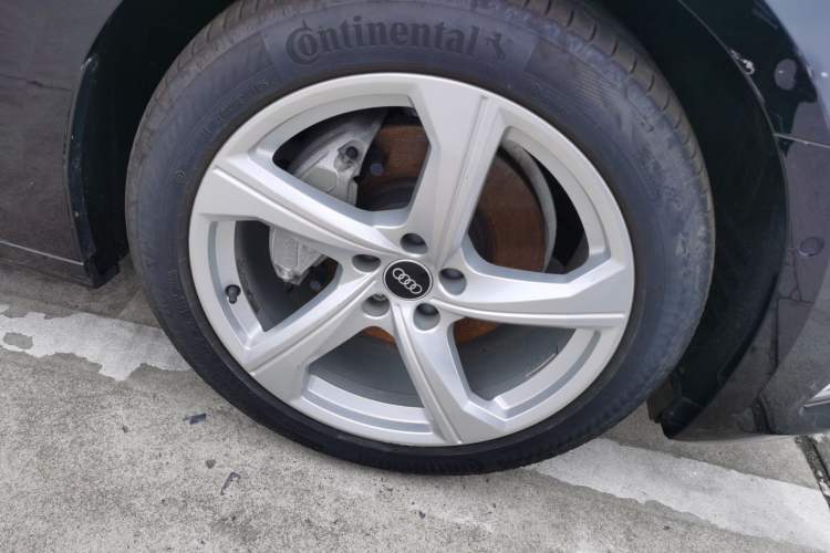 Used Audi A6L 2023 45 TFSI Prestige Elegant Edition Right Front Wheel Hub