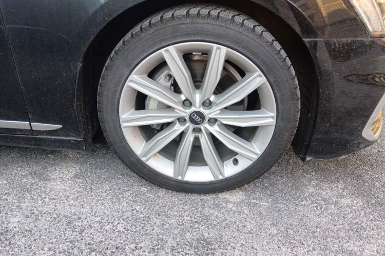 Used Audi A6L 2023 45 TFSI Prestige Dynamic Edition Right Front Wheel Hub