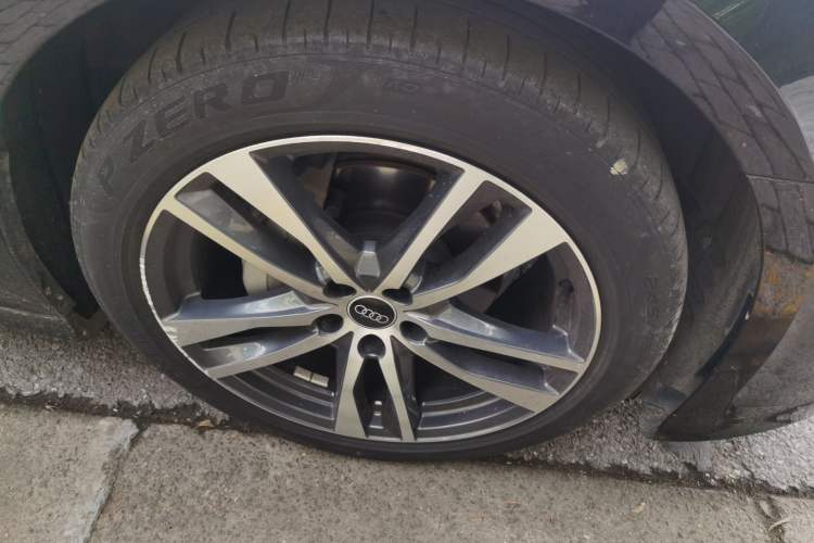 Used Audi A6L 2023 40 TFSI Luxury Dynamic Model Right Front Wheel Hub