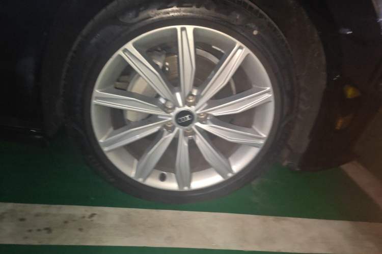Used Audi A6L 2023 Revised 45 TFSI Prestige Dynamic Edition Right Front Wheel Hub