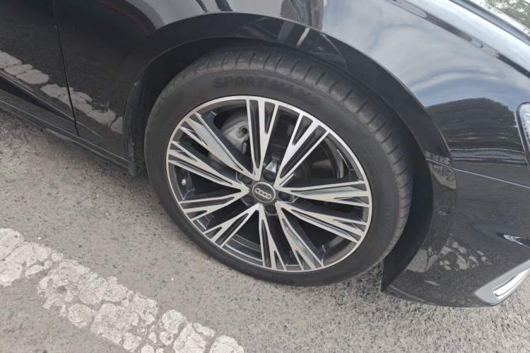Used Audi A6L 2023 Revised 45 TFSI Prestige Dynamic Edition Right Front Wheel Hub