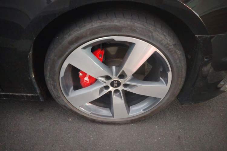 Used Audi A6L 2023 45 TFSI quattro Prestige Dynamic Edition Right Front Wheel Hub