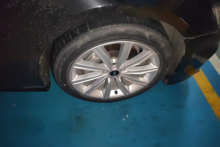 Used Audi A6L 2023 45 TFSI Prestige Dynamic Edition Right Front Wheel Hub