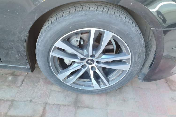 Used Audi A6L 2023 40 TFSI Luxury Dynamic Model Right Front Wheel Hub