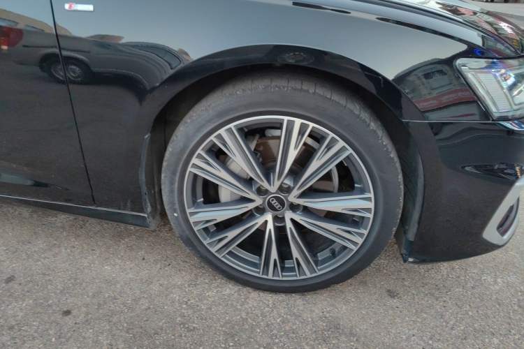 Used Audi A6L 2023 45 TFSI Prestige Dynamic Edition Right Front Wheel Hub