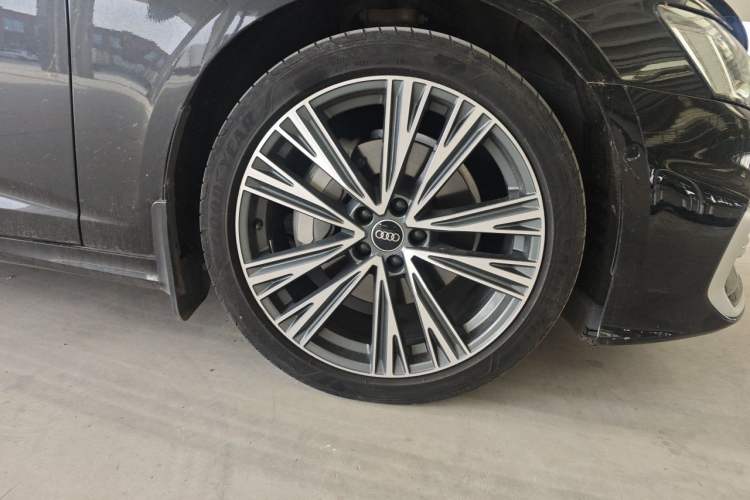 Used Audi A6L 2023 45 TFSI quattro Prestige Dynamic Edition Right Front Wheel Hub