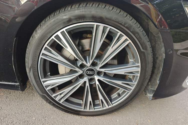 Used Audi A6L 2023 Revised 45 TFSI Prestige Dynamic Edition Right Front Wheel Hub