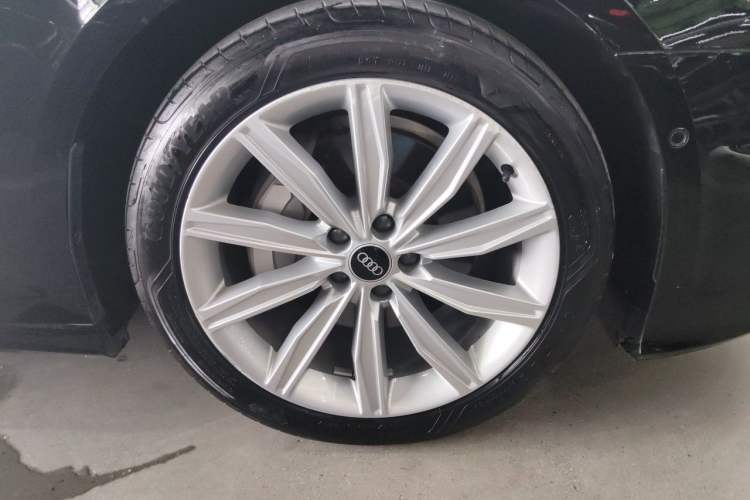 Used Audi A6L 2023 Revised 45 TFSI Prestige Dynamic Edition Right Front Wheel Hub