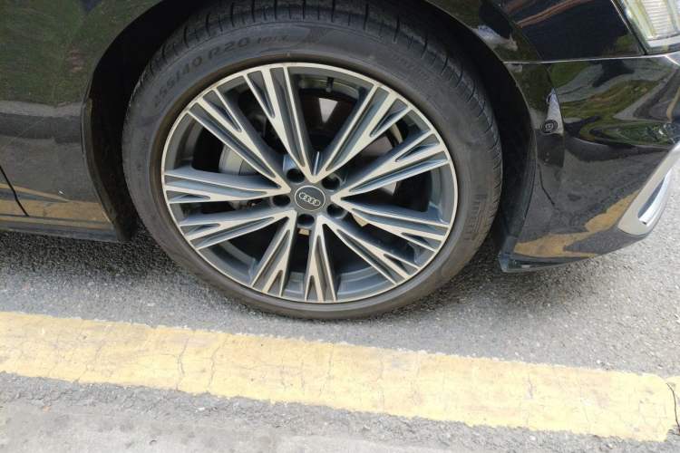 Used Audi A6L 2023 45 TFSI quattro Prestige Dynamic Edition Right Front Wheel Hub