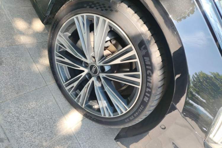 Used Audi A6L 2023 45 TFSI quattro Prestige Dynamic Edition Right Front Wheel Hub