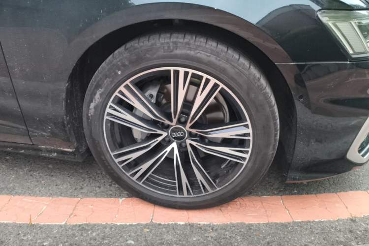 Used Audi A6L 2023 Revised 45 TFSI Prestige Dynamic Edition Right Front Wheel Hub