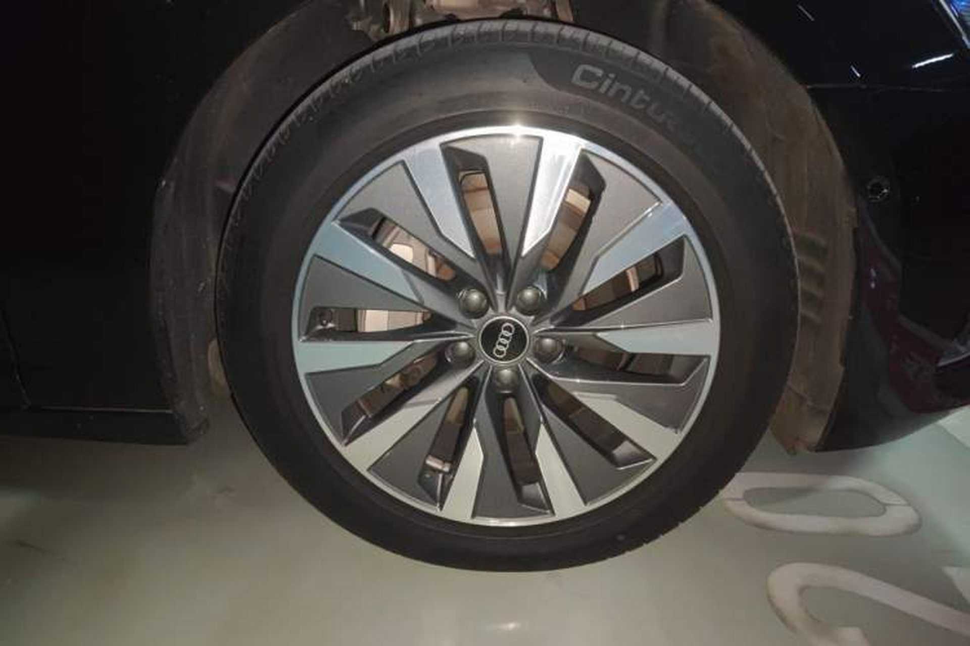 Used Audi A6L 2023 Revised 45 TFSI Prestige Elegant Edition Right Front Wheel Hub