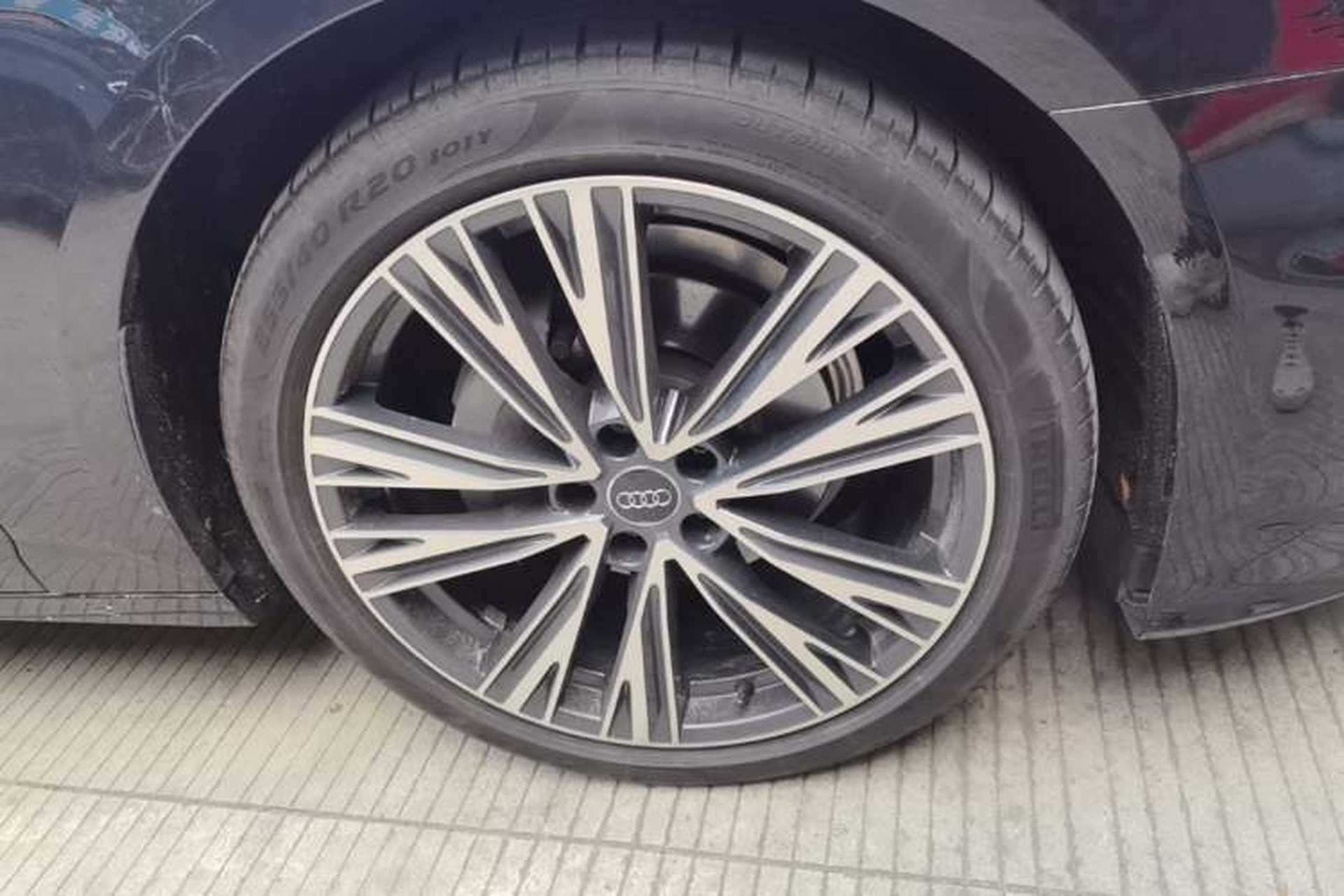 Used Audi A6L 2023 Revised 40 TFSI Luxury Prestige Edition Right Front Wheel Hub
