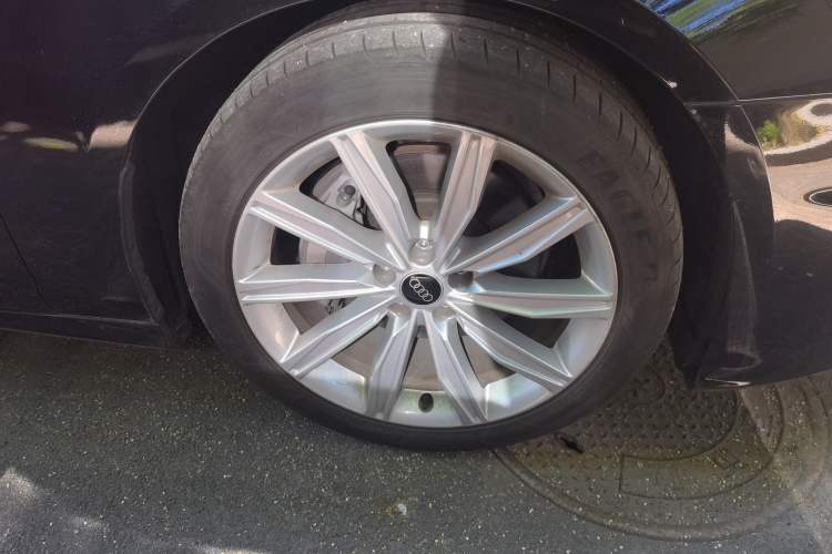 Used Audi A6L 2023 45 TFSI Prestige Dynamic Edition Right Front Wheel Hub