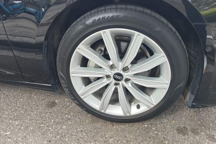 Used Audi A6L 2023 Revised 45 TFSI Prestige Dynamic Edition Right Front Wheel Hub