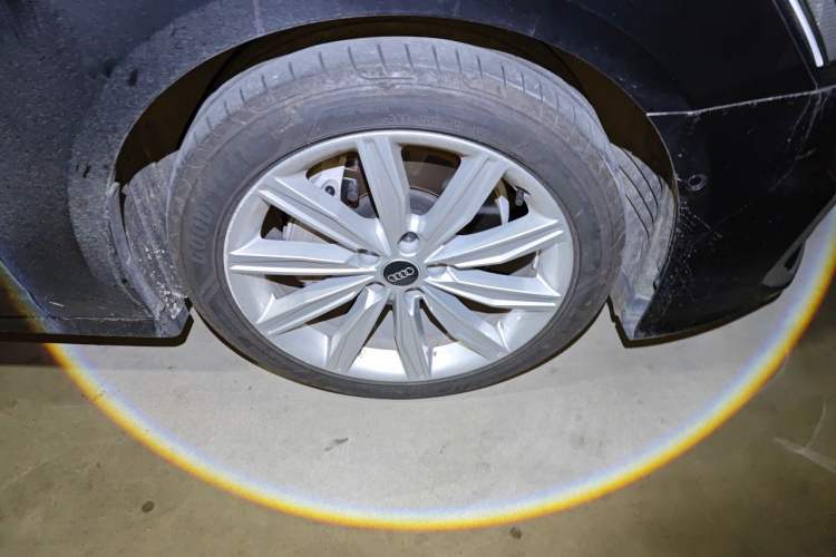 Used Audi A6L 2023 Revised 45 TFSI Prestige Dynamic Edition Right Front Wheel Hub