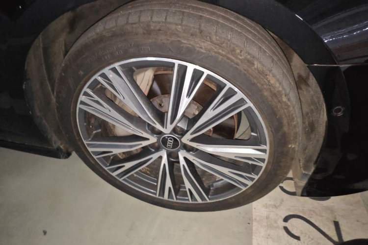 Used Audi A6L 2023 55 TFSI quattro Prestige Dynamic Edition Right Front Wheel Hub