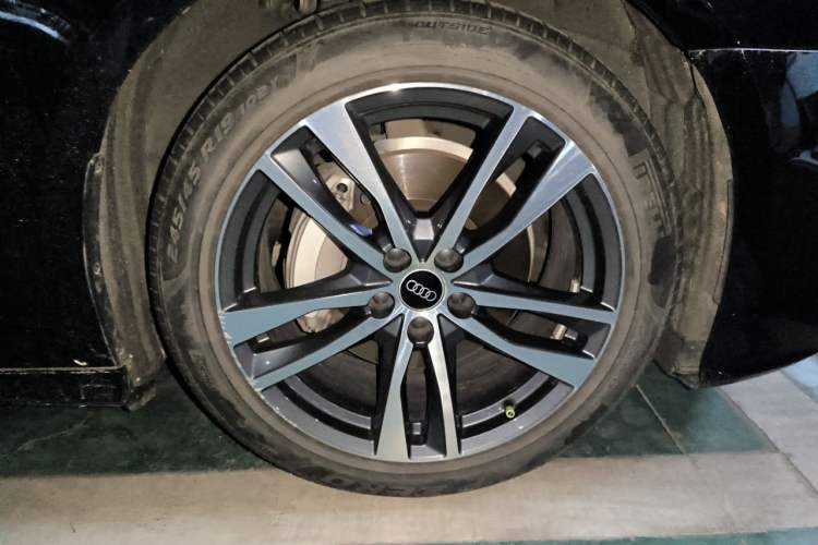 Used Audi A6L 2023 40 TFSI Luxury Dynamic Model Right Front Wheel Hub