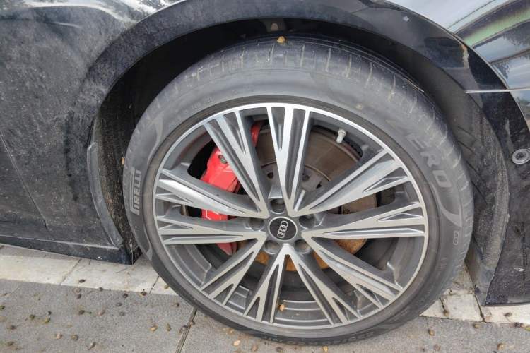 Used Audi A6L 2023 55 TFSI quattro Prestige Dynamic Edition Right Front Wheel Hub