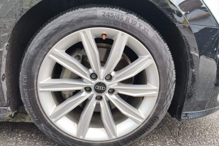Used Audi A6L 2023 Revised 45 TFSI Prestige Dynamic Edition Right Front Wheel Hub