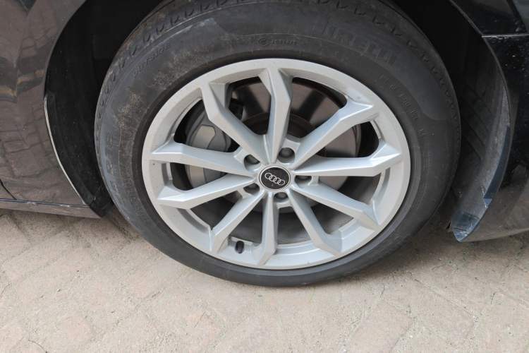 Used Audi A6L 2023 40 TFSI Luxury Prestige Edition Right Front Wheel Hub