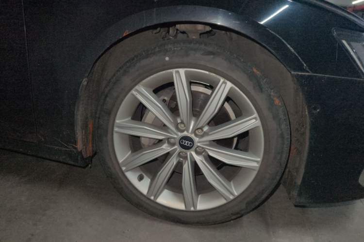 Used Audi A6L 2023 Revised 45 TFSI Prestige Dynamic Edition Right Front Wheel Hub