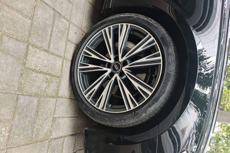 Used Audi A6L 2023 Revised 45 TFSI Prestige Dynamic Edition Right Front Wheel Hub