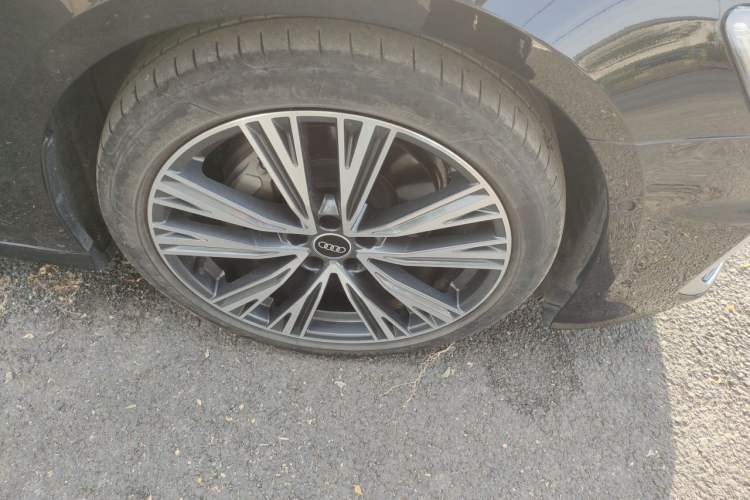 Used Audi A6L 2023 45 TFSI quattro Prestige Dynamic Edition Right Front Wheel Hub