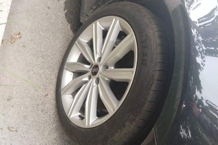 Used Audi A6L 2023 Revised 45 TFSI Prestige Dynamic Edition Right Front Wheel Hub
