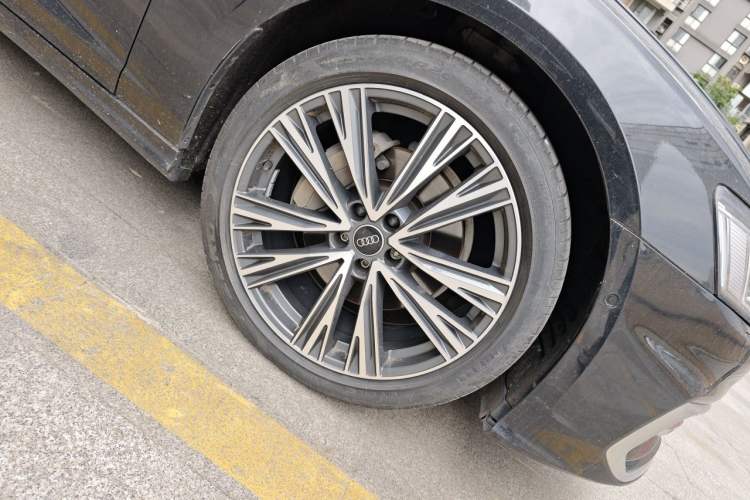 Used Audi A6L 2023 45 TFSI quattro Prestige Dynamic Edition Right Front Wheel Hub