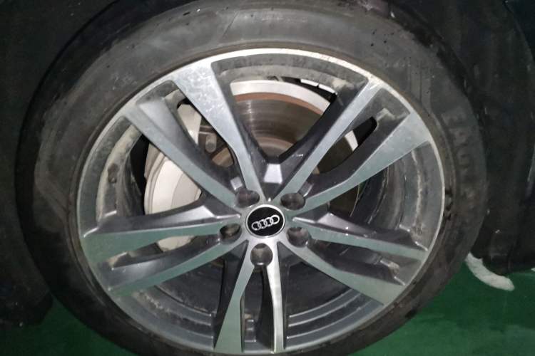 Used Audi A6L 2023 40 TFSI Luxury Dynamic Model Right Front Wheel Hub