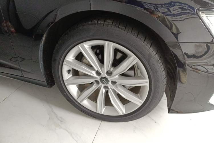 Used Audi A6L 2023 45 TFSI Prestige Dynamic Edition Right Front Wheel Hub