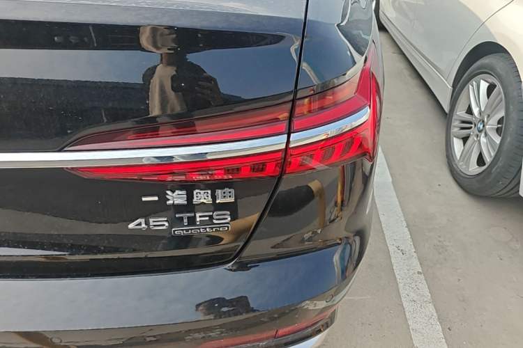 Used Audi A6L 2023 45 TFSI quattro Prestige Dynamic Edition Right Rear Taillight