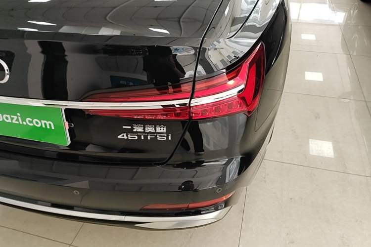 Used Audi A6L 2023 Revised 45 TFSI Prestige Dynamic Edition Right Rear Taillight