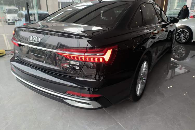 Used Audi A6L 2023 Revised 45 TFSI Prestige Dynamic Edition Right Rear Taillight