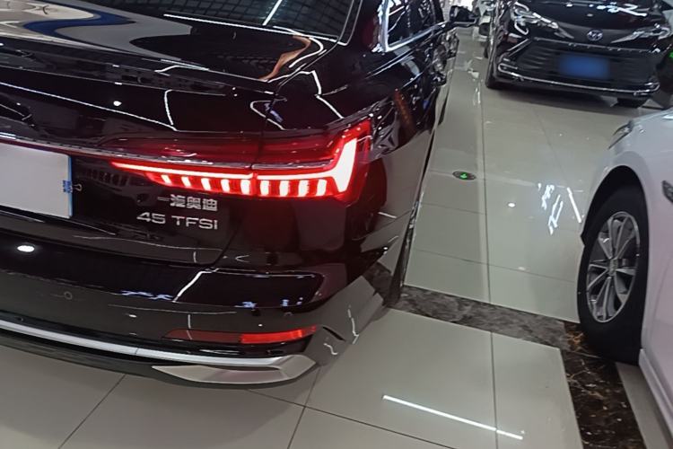 Used Audi A6L 2023 40 TFSI Luxury Dynamic Model Right Rear Taillight
