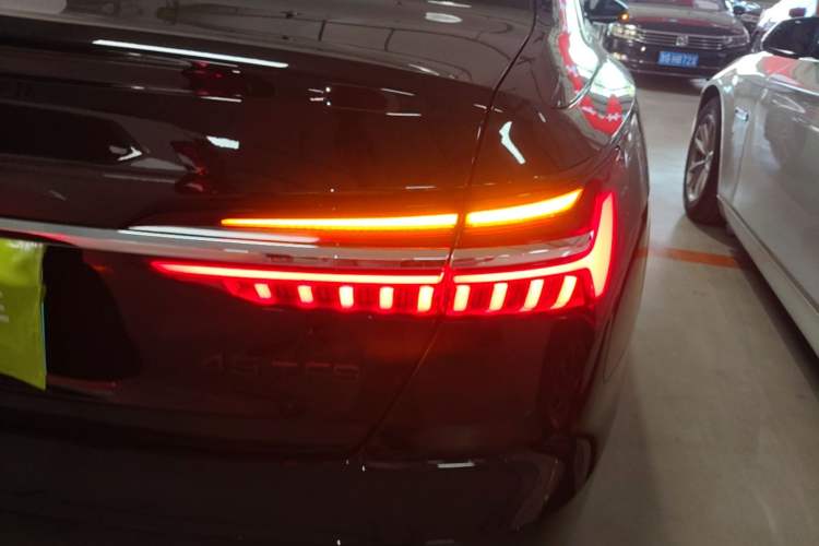 Used Audi A6L 2023 Revised 40 TFSI Luxury Dynamic Edition Right Rear Taillight