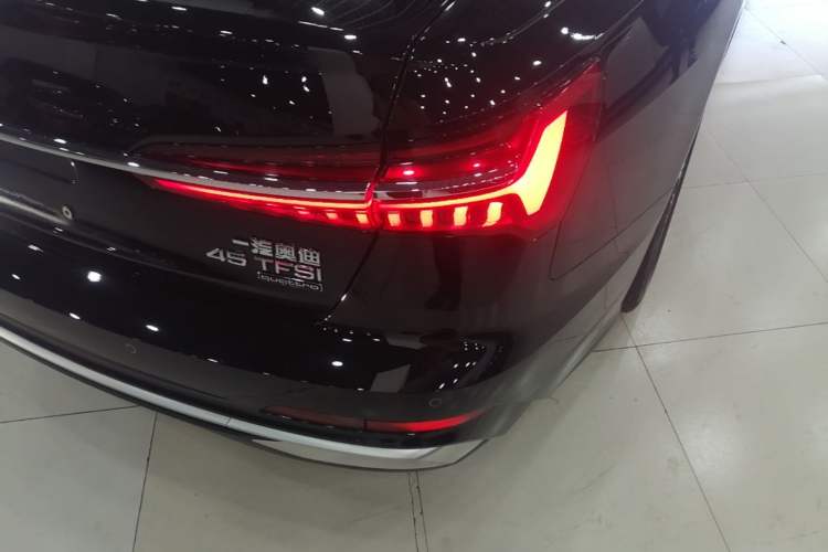 Used Audi A6L 2023 45 TFSI Prestige Dynamic Edition Right Rear Taillight